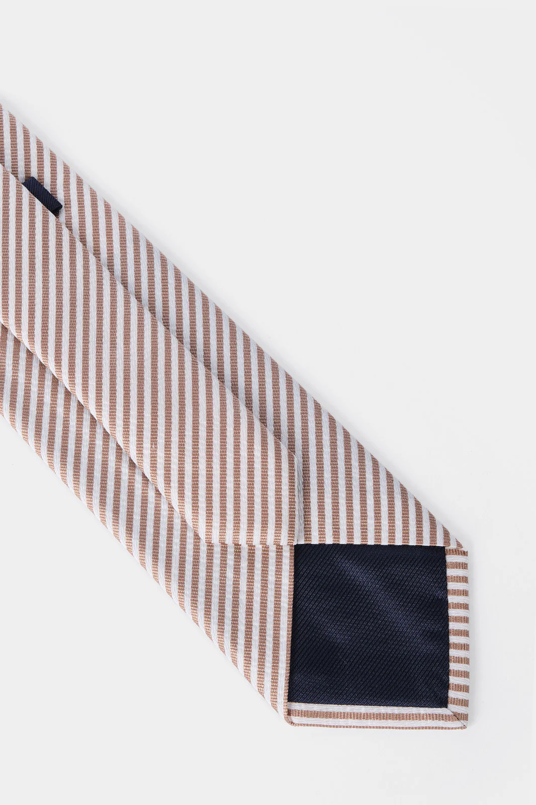 Cravate 100% soie - Fond Blanc rayure Beige Clair - Image 3