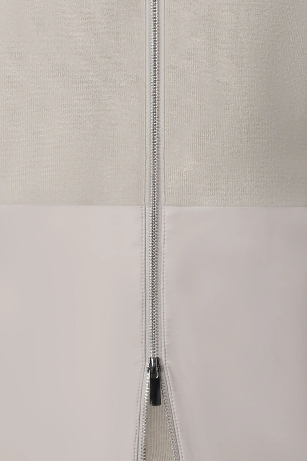 Gilet zippé technique à capuche - Greige - Image 3