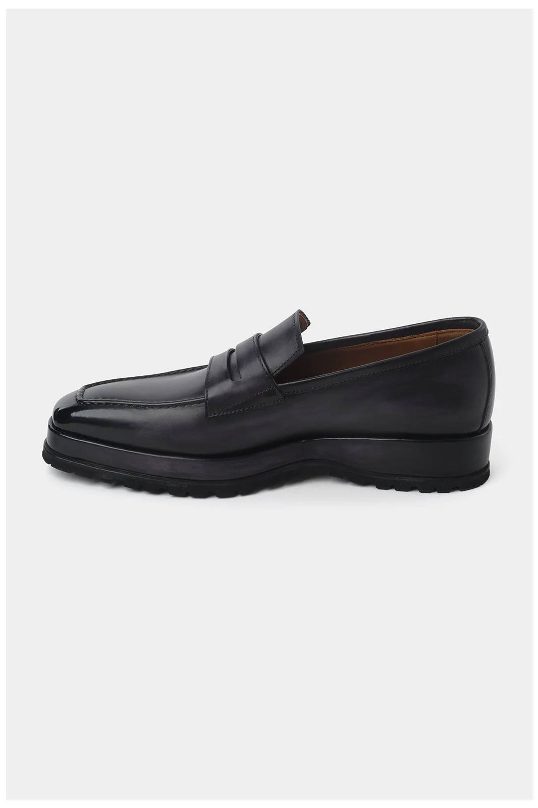 Mocassins en cuir patiné avec semelle compensée et crantée - Gris - Image 4