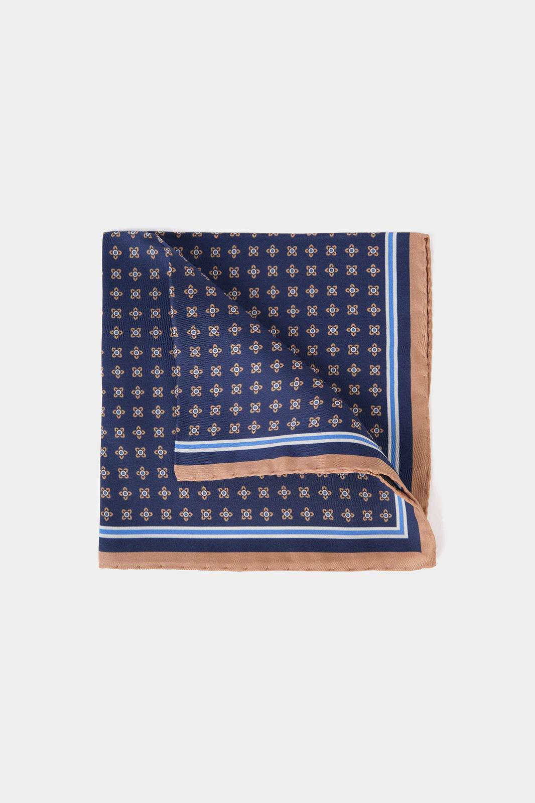 Pochette fond bleu marine à motif géométrique camel et beige