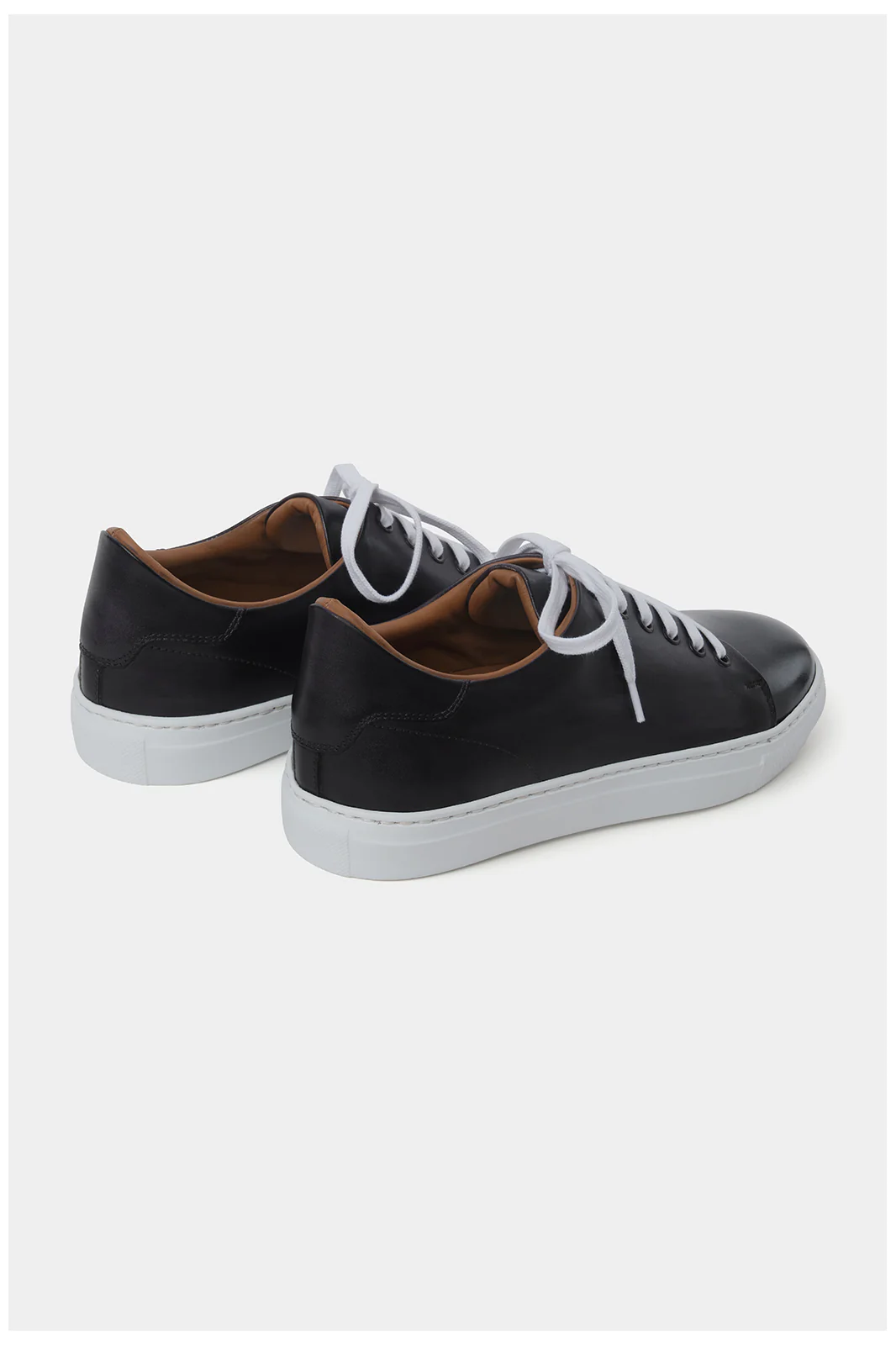Sneakers patinée en cuir - Grise - Image 3